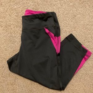 Gray and pink workout carpi leggings